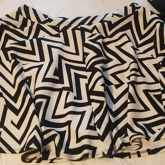 2 scuba skater skirts - Picture 3 of 3